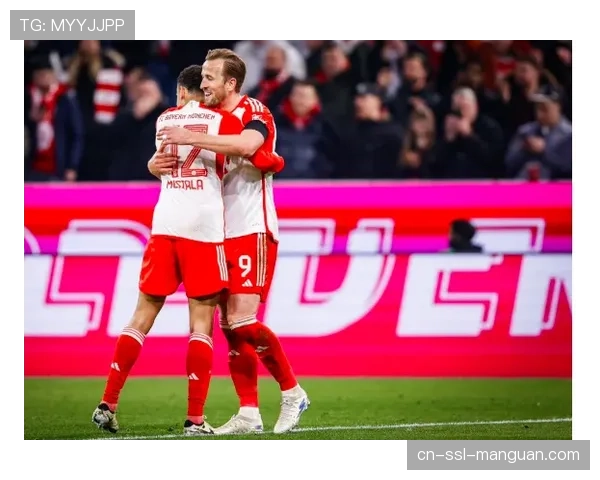 拜仁赛前最后一练对媒体开放15分钟，凯恩、穆西亚拉状态良好。